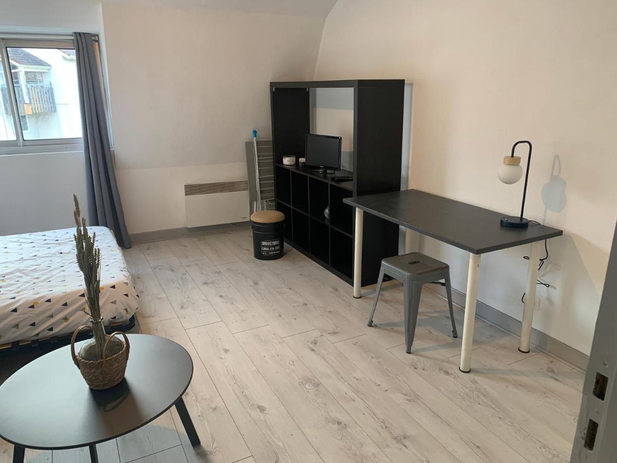Joli Studio Avec Garage Prive Apartment ตาร์บ ภายนอก รูปภาพ